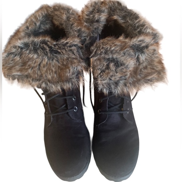 Rocket Dog Wedge Lace Up Boots with Faux Fur Women’s Black Size 9 - Picture 1 of 15